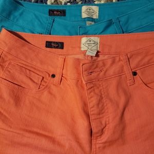 2️⃣ Pair of St John's Bay ladies pants